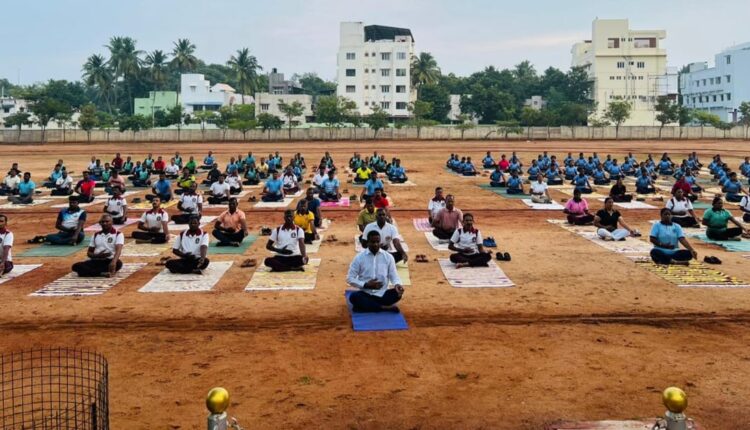 காவல்துறையினருக்கு சக்தியோகாலயா சார்பில் யோகா பயிற்சி